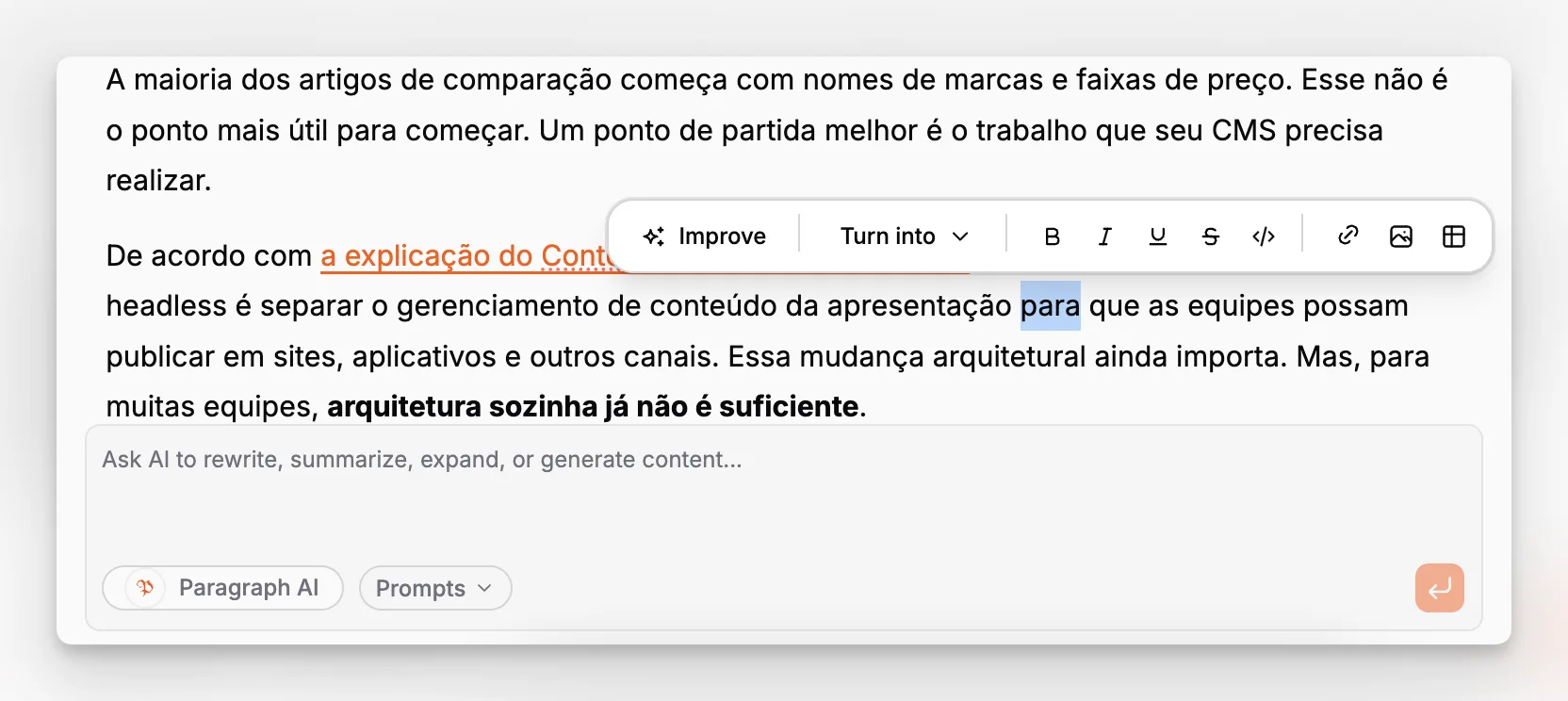 Interfejs edytora wykorzystujący asystenta AI do poprawiania, porządkowania i ulepszania treści artykułu bezpośrednio w edytorze
