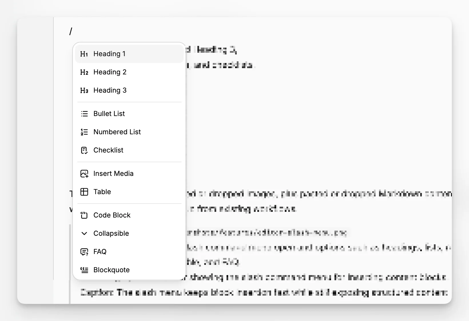 Editor di Paragraph CMS che mostra il menu dei comandi slash per inserire blocchi di contenuto.