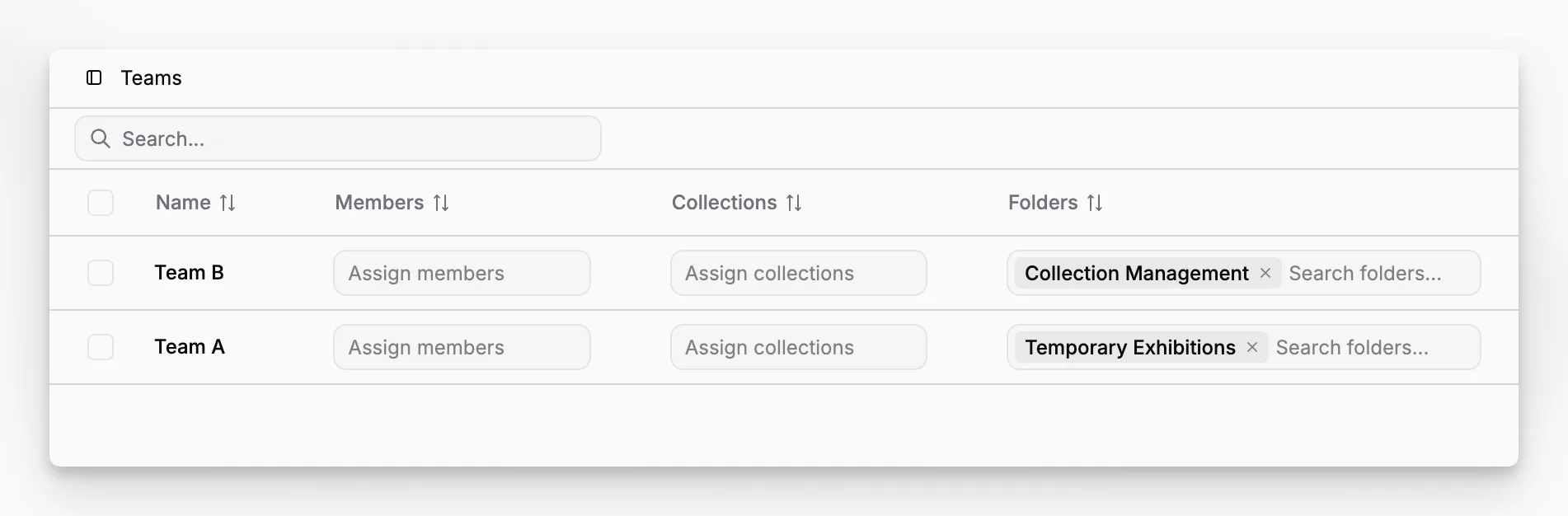 Blueputto interface supporting shared records work across a museum team