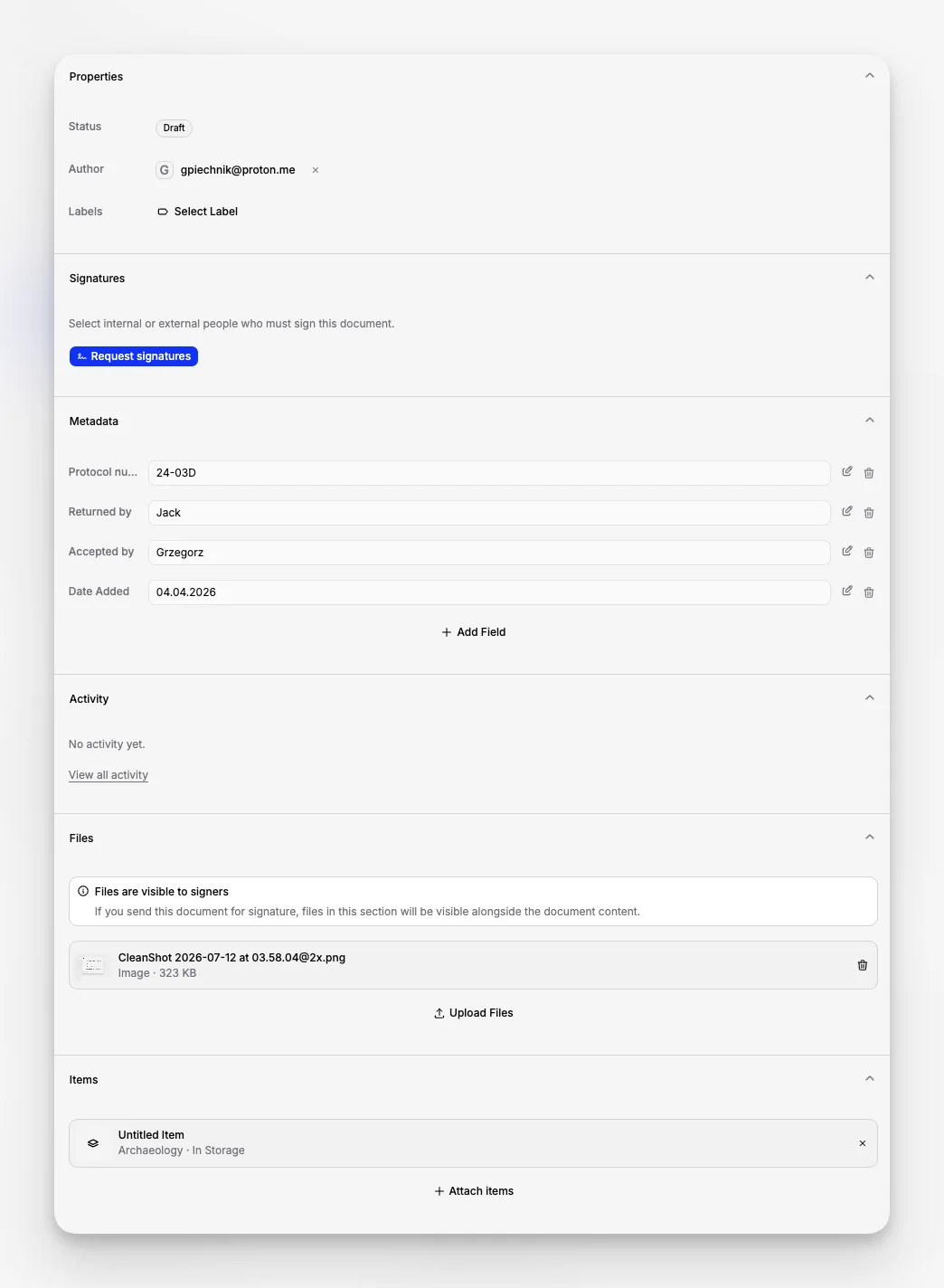 Panel nastavení dokumentu Blueputto zobrazující vlastnosti dokumentu, metadata, soubory a související položky.