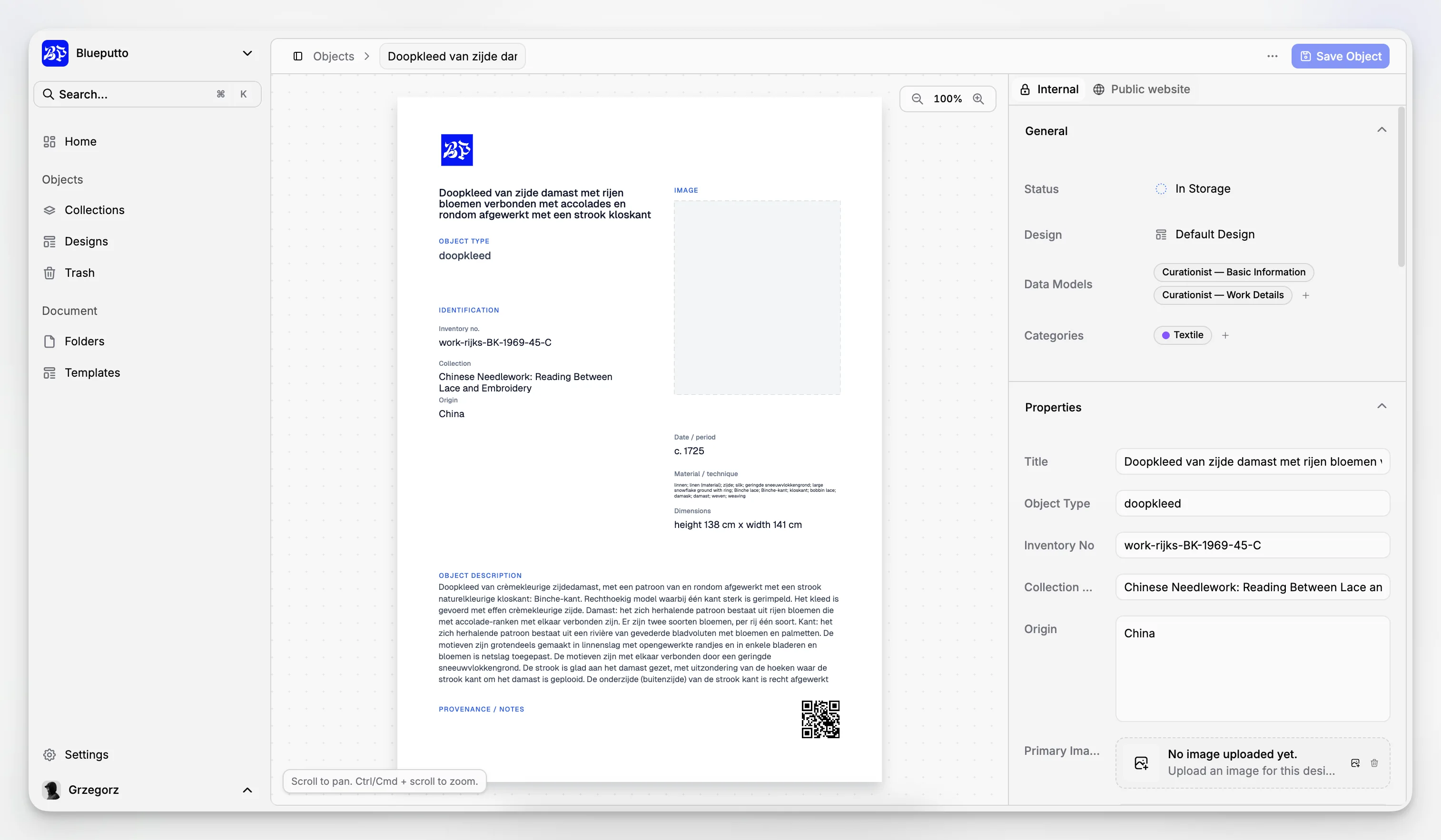 Blueputto application screen showing a museum object record with structured cataloging fields and related documentation panels